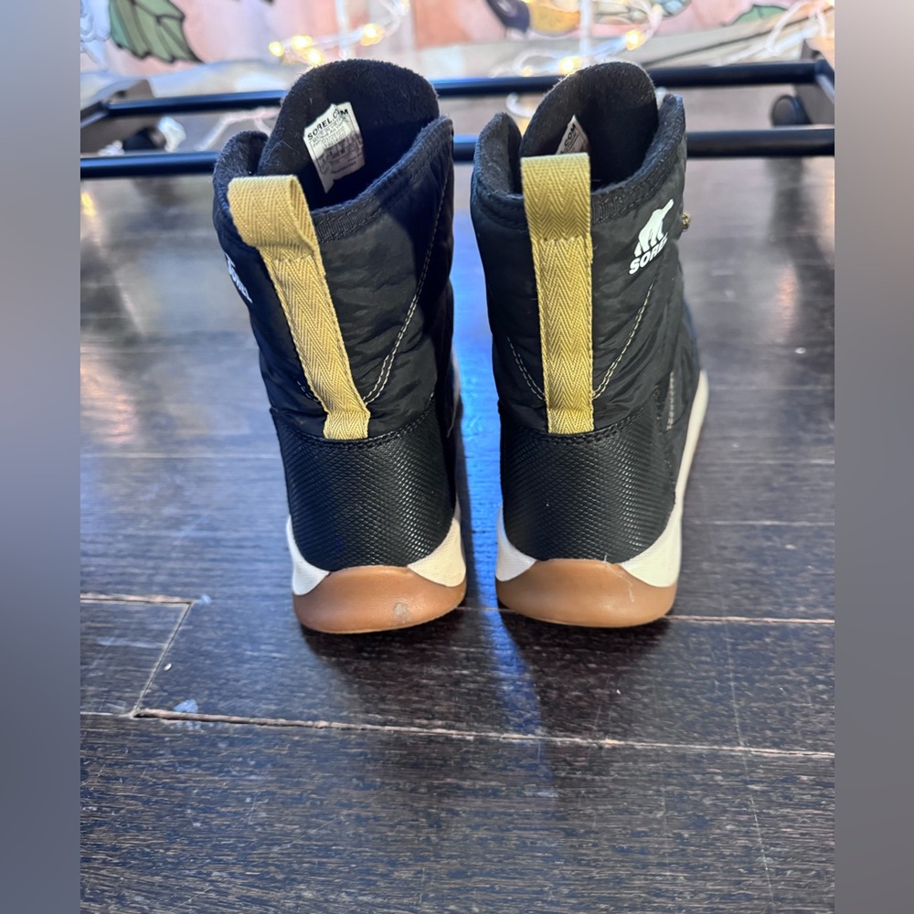Sorel Whitney II Short Lace boots NWOT size 5 but fit 6, 6.5 - Picture 6 of 7
